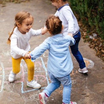 12 poemas sobre la amistad cortos y lindos para los niños