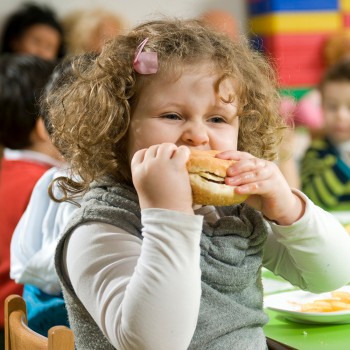 La obesidad infantil - Impacto y riesgo del sobrepeso para los niños