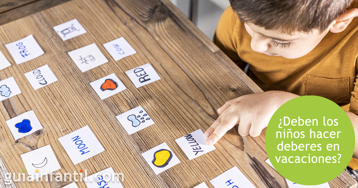 ¿Deben los niños hacer deberes en vacaciones?