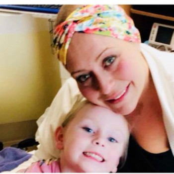 El milagro de la Navidad: La mujer con leucemia que da a luz a gemelos