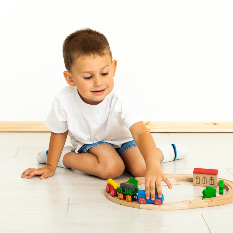 Enseñar a los niños a jugar solos para fomentar su autonomía (y más tips)