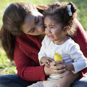 Las fatales consecuencias de no hacer caso a los niños cuando lloran