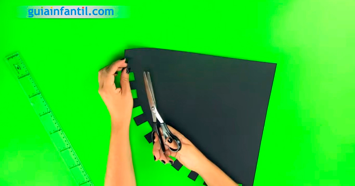 Manualidad de sombrero de bruja