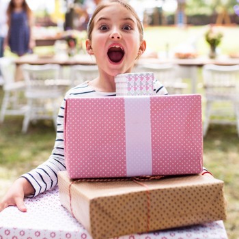 Síndrome de los niños hiperregalados. Las consecuencias de regalar en exceso al niño