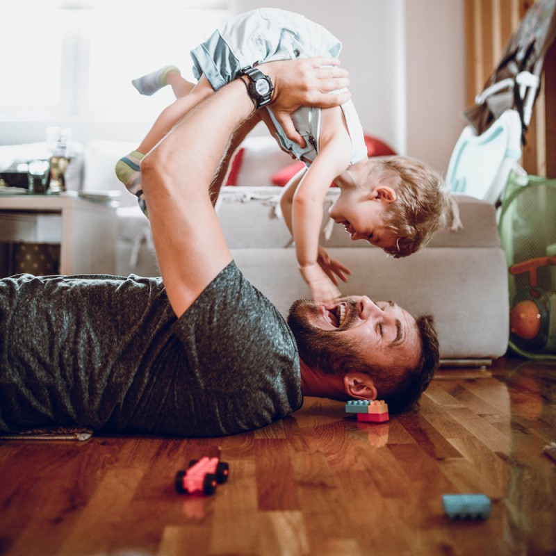 La crianza negligente o ausente daña el presente y futuro de los niños