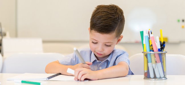 Descubre qué dice la firma de los niños de su personalidad