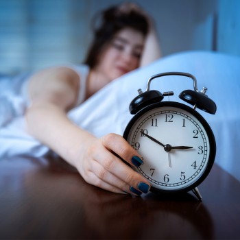 Cómo volverte a dormir rápido cuando tu hijo se despierta por la noche