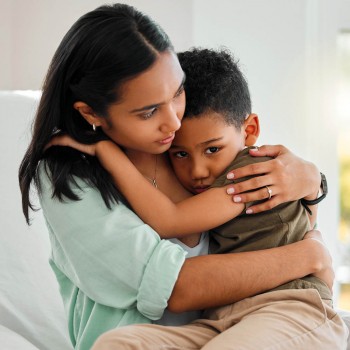 7 beneficios de los abrazos para los niños