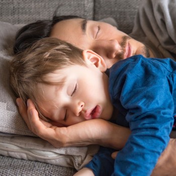 Gran error: si el niño no toma su siesta, dormirá antes por la noche