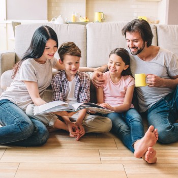 Las claves para conectar con tu hijo a través de los cuentos para dormir