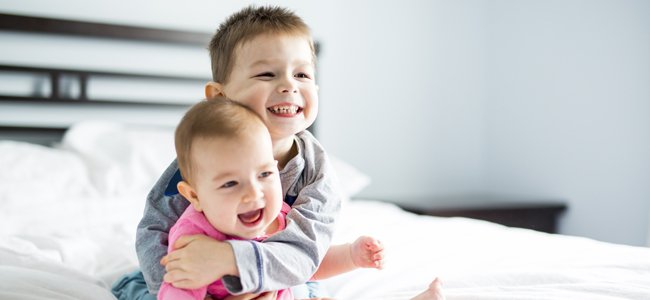 más abrazos en familia