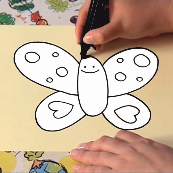 Como dibujar una sencilla Mariposa paso a paso