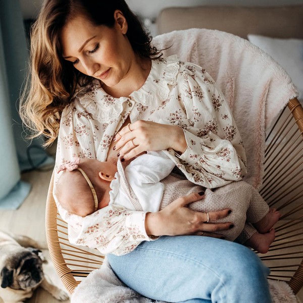 Dar el pecho usando pezoneras  Guía de lactancia materna 