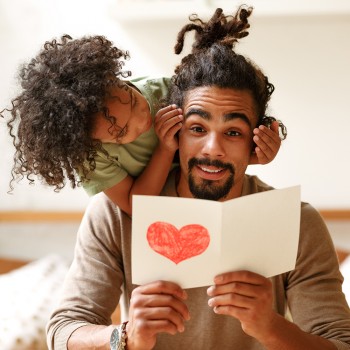 22 frases graciosas de niños en el Día del Padre