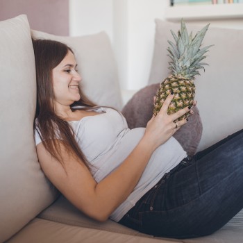 ¿Es abortiva la piña durante el embarazo? Desmintiendo mitos populares