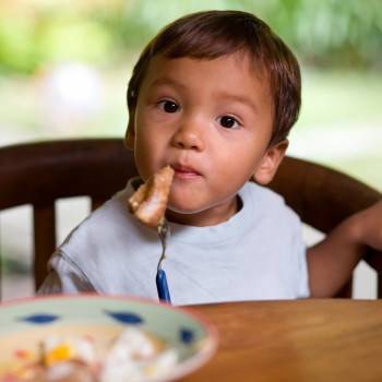La importancia del pescado blanco y pescado azul en la dieta infantil