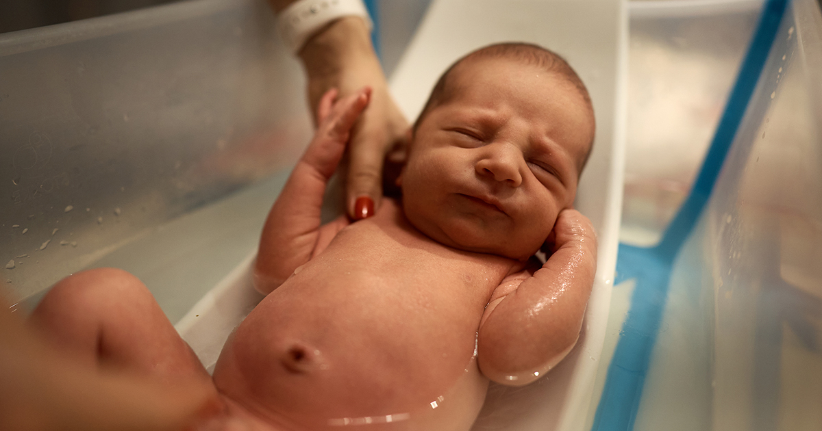 20 errores con el baño del recién nacido que debes evitar