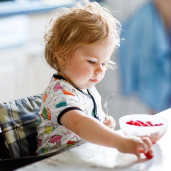 Así debe ser la alimentación del bebé en sus primeros 12 meses de vida