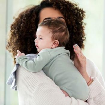 La importancia de que el bebé eructe - Entendiendo los eructos y gases de tu bebé