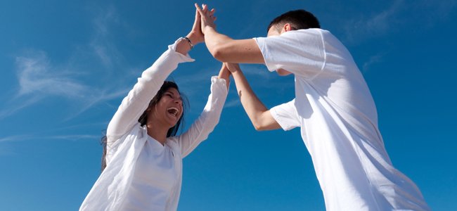 aplausos para padres que educan a sus hijos con amor