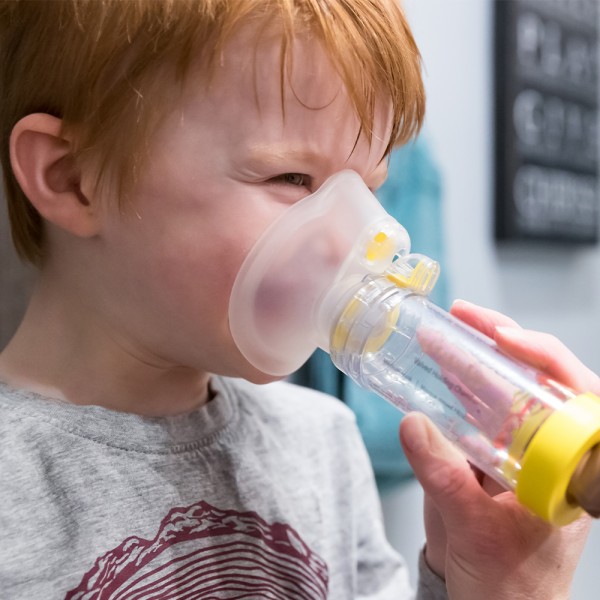 Cámaras de inhalación para lactantes y niños pequeños