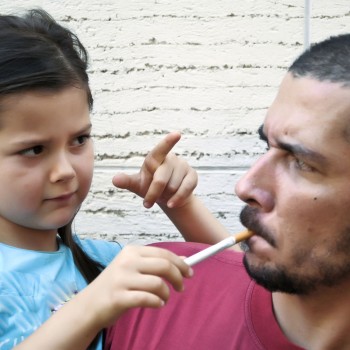 Un 10 por ciento de los niños es fumador pasivo