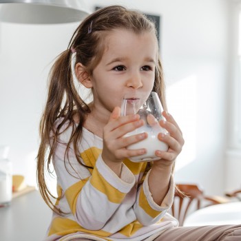 Cuánta leche puede tomar un niño - Cantidad de mililitros según la edad