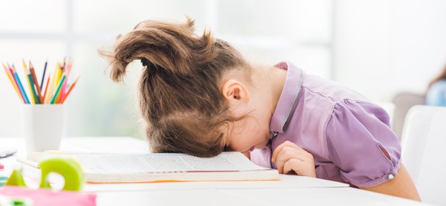 ayudar al niño con los deberes