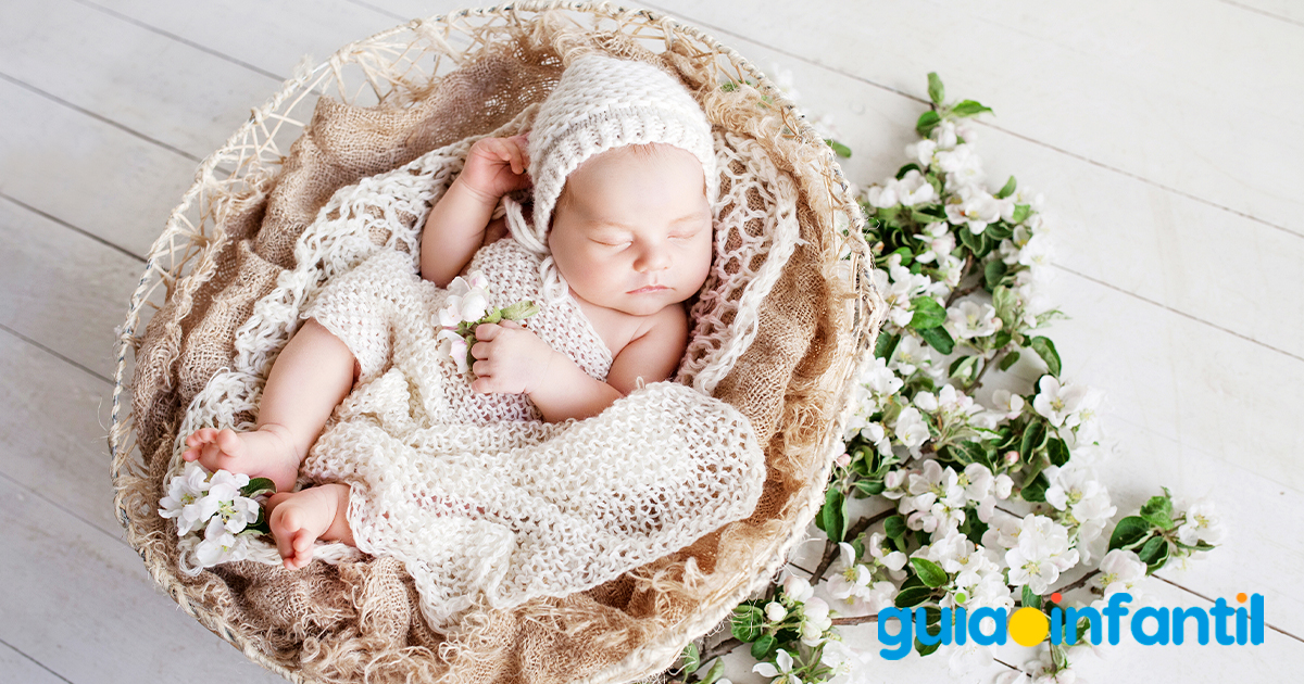 Nombres de niña que significan luna muy lindos