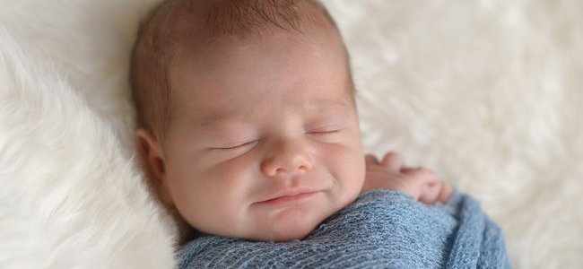 Poner un nombre raro a los niños y cómo les afecta