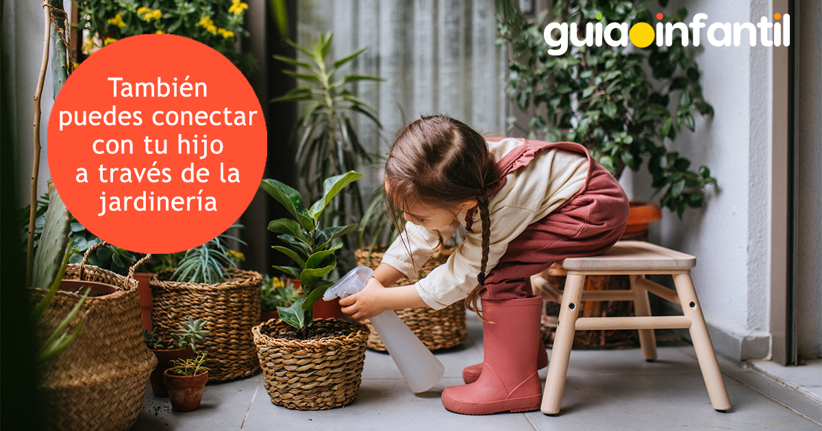 Conecta Con Tu Hijo Cuidando Juntos De Una Mascota O Planta