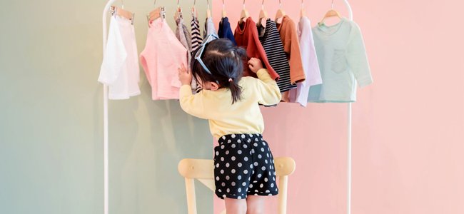 4 juegos para que los niños aprendan a vestirse solos según Montessori