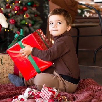 8 juguetes que se regalan en Navidad que no son seguros para los niños