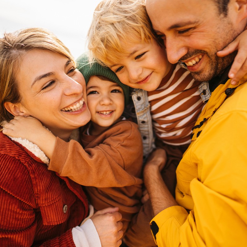 Práctica guía para conectar con tu hijo emocionalmente cada mes del año