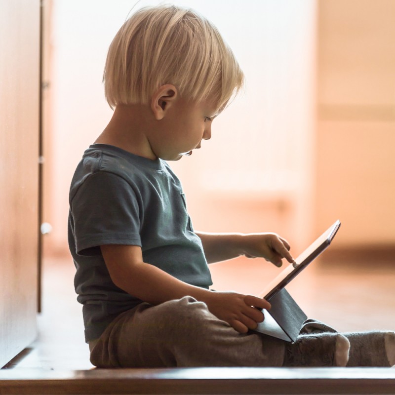 Así crío a mis hijos sin pantallas: no usan móvil, tableta ni ordenador”, Tecnología