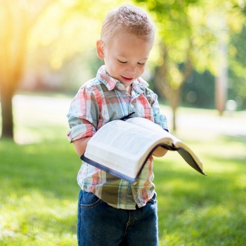 19 frases bíblicas para el Día del Padre para reflexionar con niños