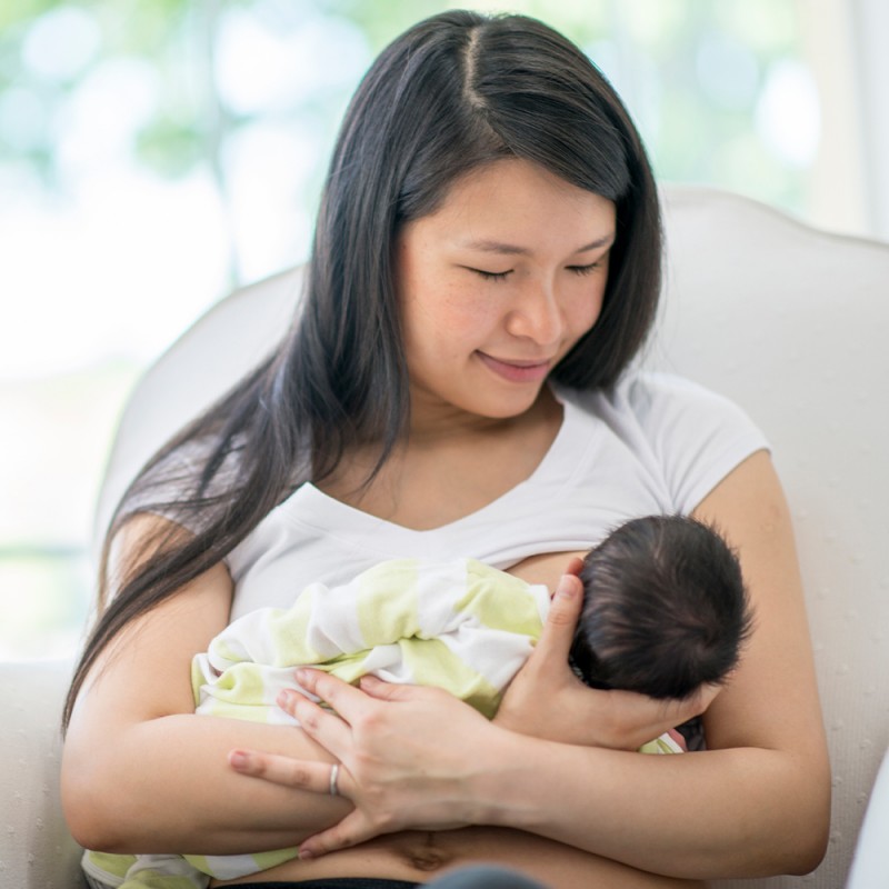 El secreto de una lactancia exitosa sin importar el tamaño del pecho