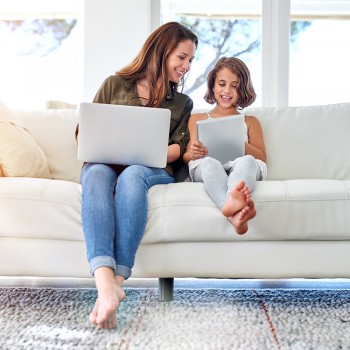 Educación digital: Cómo enseñar a los niños a pensar críticamente sobre el contenido en redes sociales