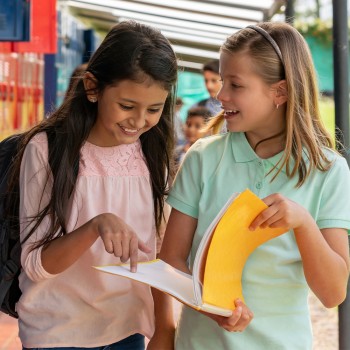¿Cómo puedo escoger la mejor escuela pública de Miami Dade para mi hijo?