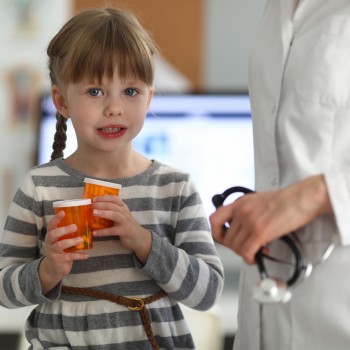 Cómo comprar medicamentos baratos o gratis para mi hijo en Miami Dade