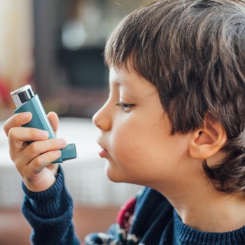 ¿Qué es y cómo se trata el asma infantil? Todo lo que debes saber