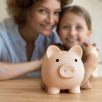 ¿En Miami Dade me ayudan a pagar mis impuestos si soy mamá soltera?