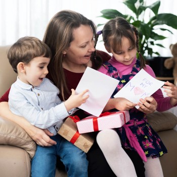 Día de la madre para niños. Cómo celebrarlo con tus hijos
