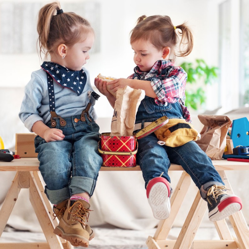 3 Actividades para enseñar a nuestro hijo el valor de la generosidad