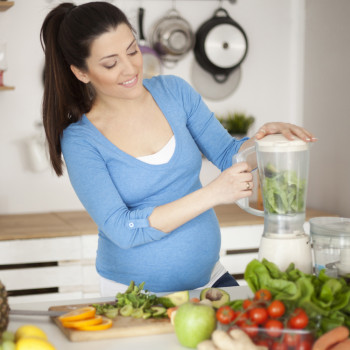 Beneficios de consumir acelgas en el embarazo para la madre y el bebé