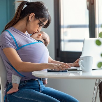 1 de mayo - 8 frases para una madre trabajadora por partida doble