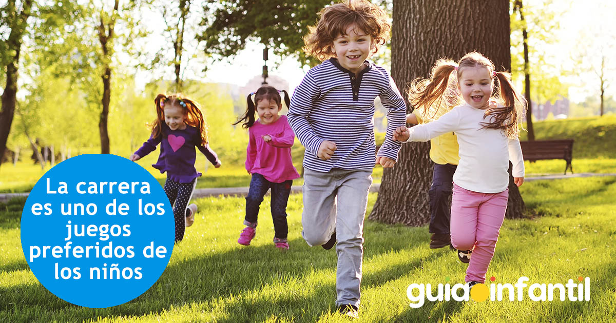 jugar a las carreras con los niños
