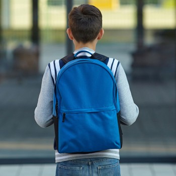 Cómo elegir la mochila escolar para los niños y qué llevar