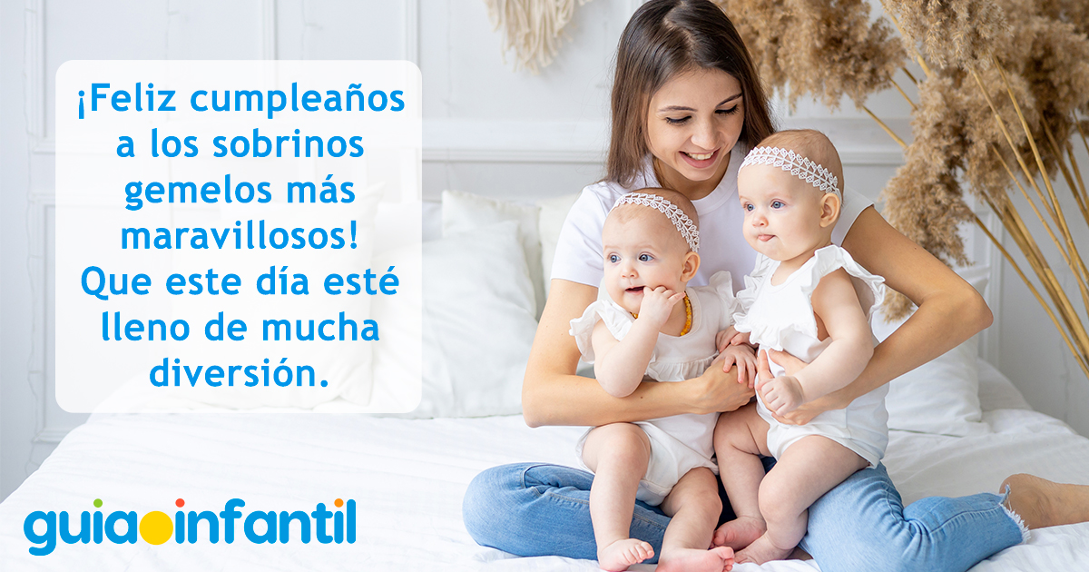 Postal de felicitación para niñas gemelas