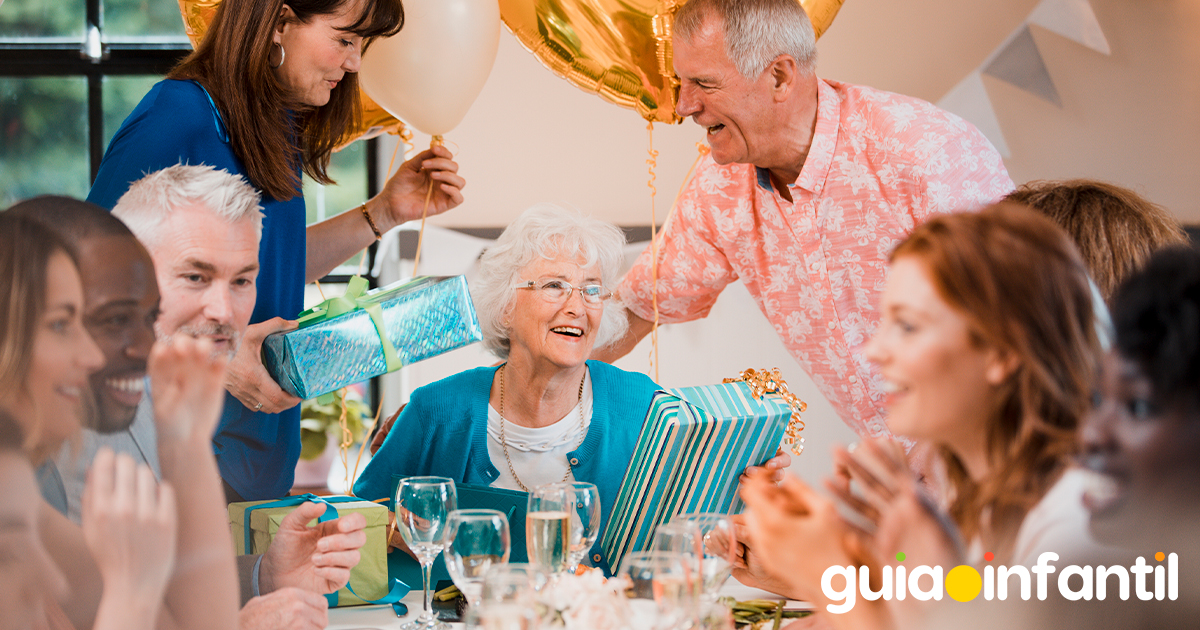 Festejo de cumpleaños para la abuela
